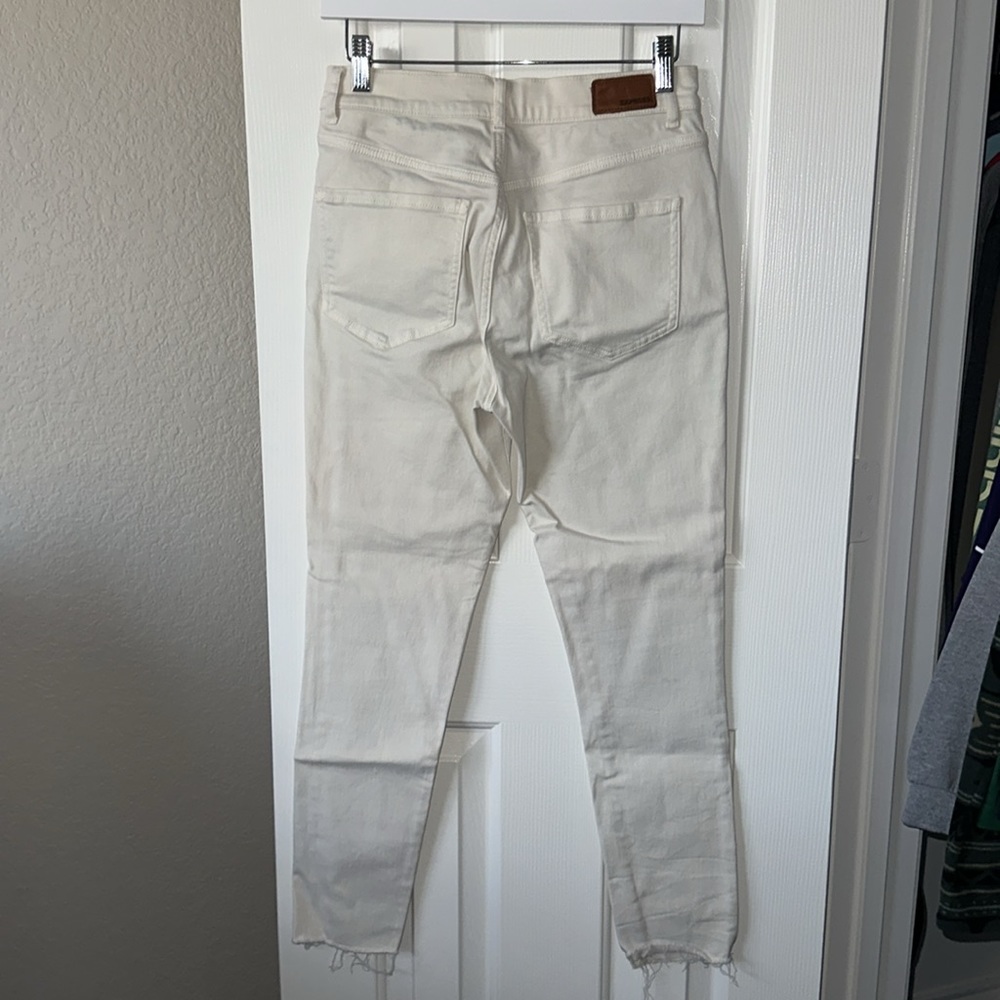 Express Skinny High Rise Jeans - Picture 2 of 3
